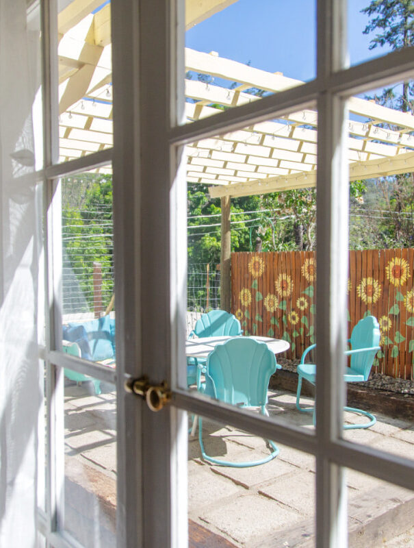 ST-pergola-closed-door